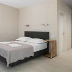 Krilo Hotel Jesenice (Split-Dalmatia)