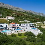 Krilo Hotel *