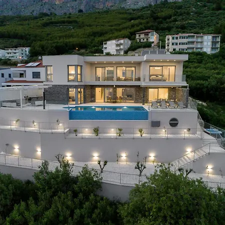 Krilo Hotel