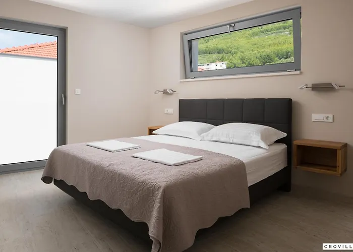 Krilo Ξενοδοχείο Jesenice (Split-Dalmatia)