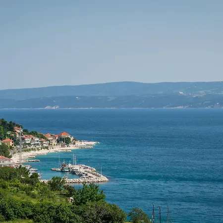 Krilo Hotell Jesenice (Split-Dalmatia)