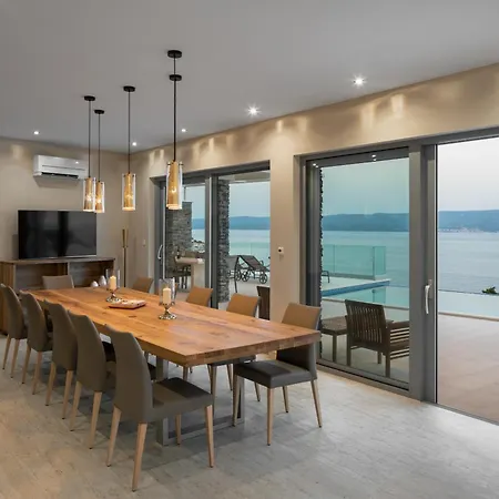 Otel Krilo Jesenice (Split-Dalmatia)